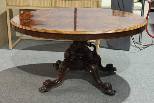 LOO TABLE