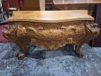 BOMBE COMMODE