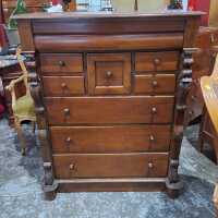 CHEST OF DRAWERS