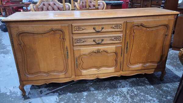 SIDEBOARD