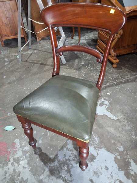 DINING CHAIR