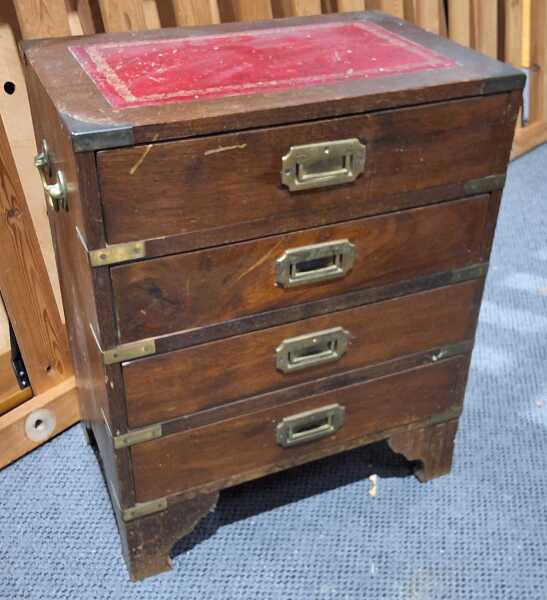 PETITE CAMPAIGN CHEST