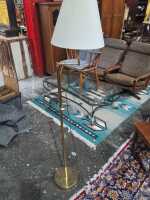 STANDARD LAMP