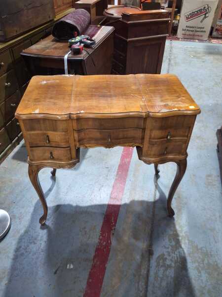 DRESSING TABLE