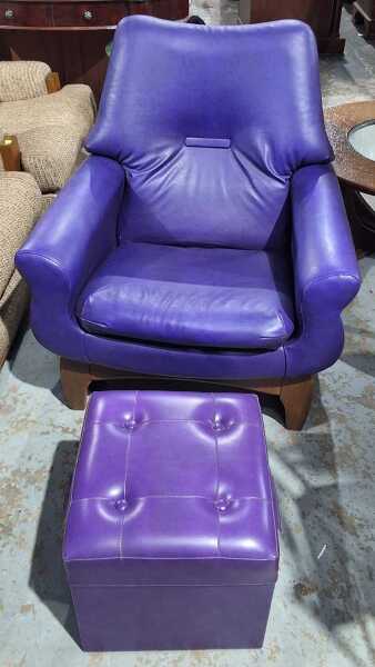 LOUNGE CHAIR AND OTTOMAN