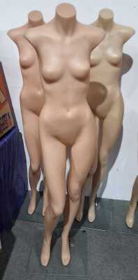 MANNEQUINS