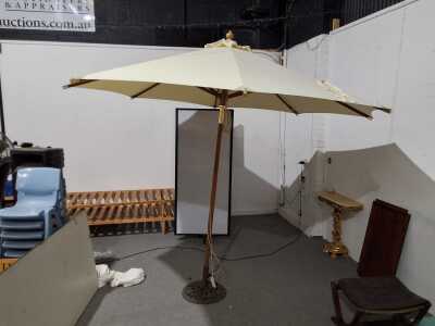 MARKET UMBRELLA