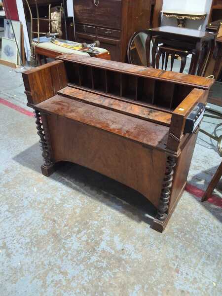 LADIES DESK
