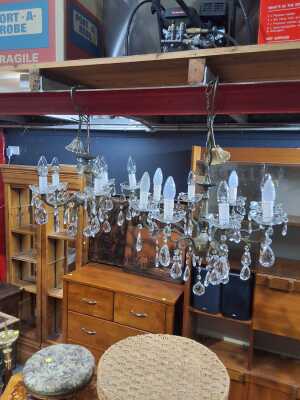 CHANDALIERS