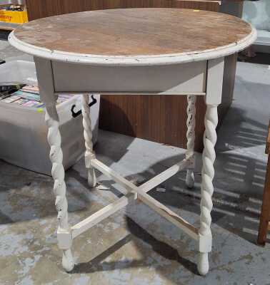 SIDE TABLE