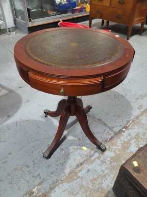 LANDLORDS TABLE