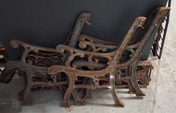 CAST IRON LOT