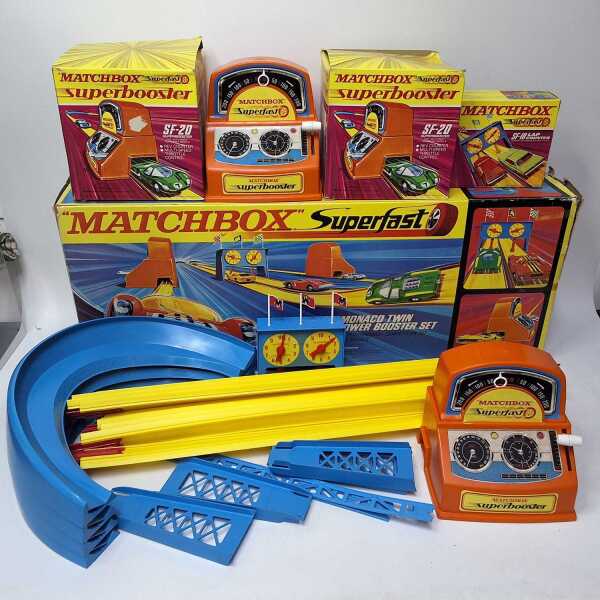 MATCHBOX RACE TRACK