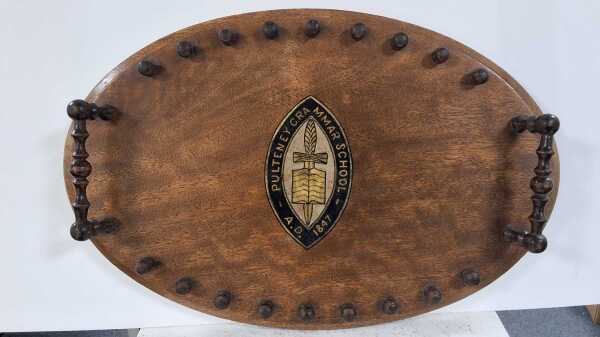 DRINKS TRAY