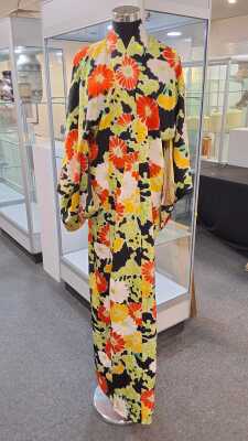 KIMONO