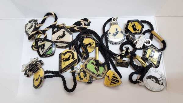 FOOTBALL BADGES