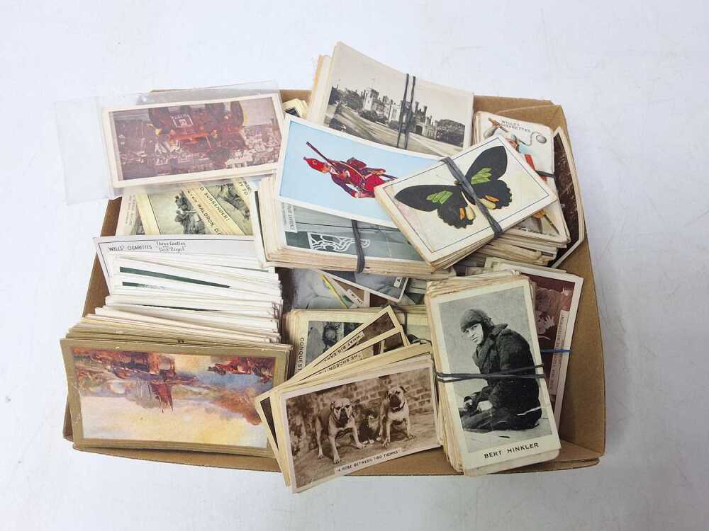 CIGARETTE CARDS