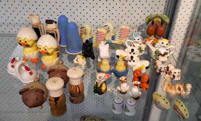 SALT AND PEPPER SHAKERS