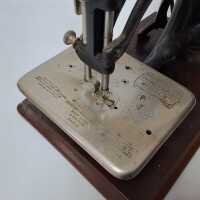 WILLCOX & GIBBS SEWING MACHINE - 2