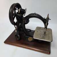 WILLCOX & GIBBS SEWING MACHINE - 3