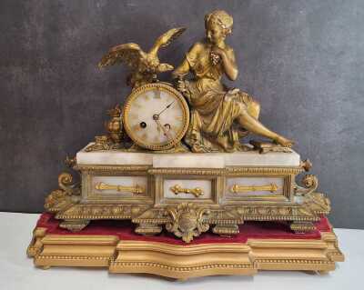 MANTEL CLOCK