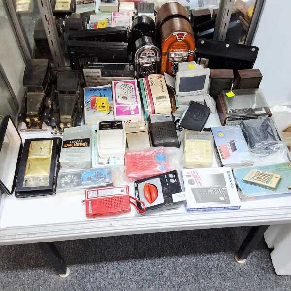 TRANSISTOR RADIOS