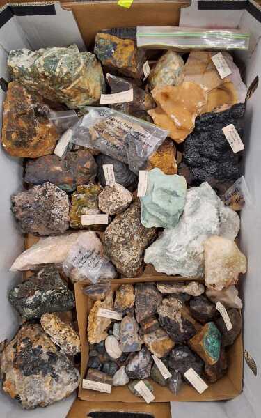 MINERAL SPECIMENS
