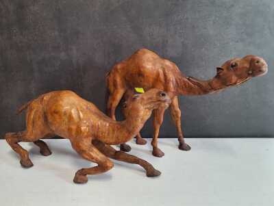 CAMEL FIGURES