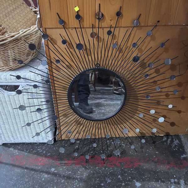 WALL MIRROR