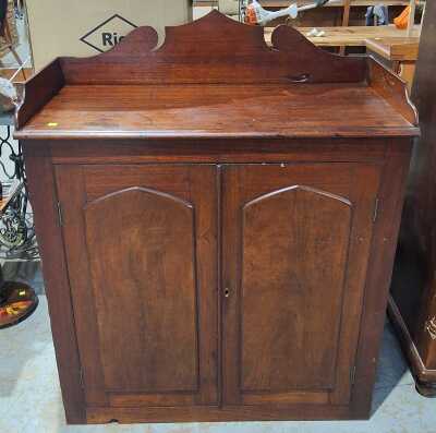 Chiffonier