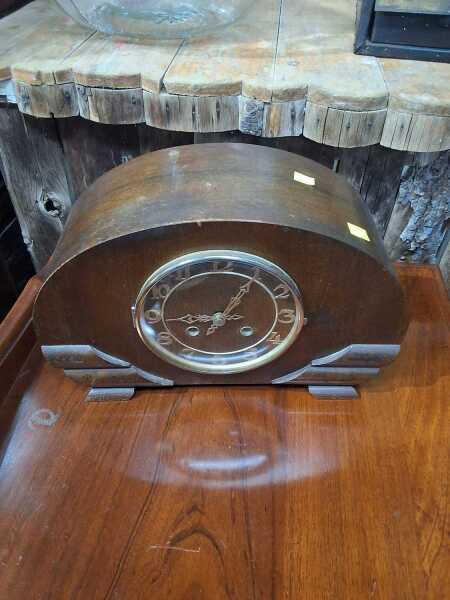 MANTLE CLOCK