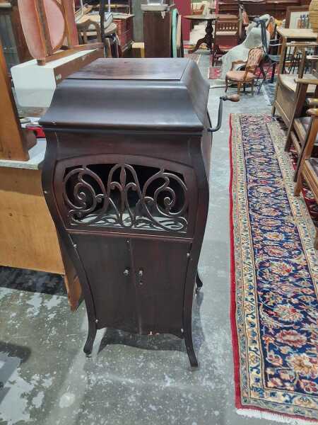 GRAMOPHONE CABINET