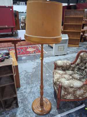 STANDARD LAMP