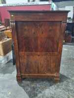 SECRETAIRE