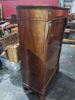 SECRETAIRE - 3