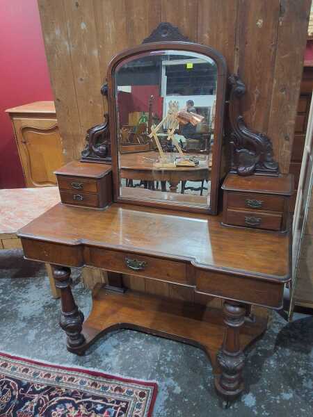 DRESSING TABLE