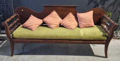 Miners Couch