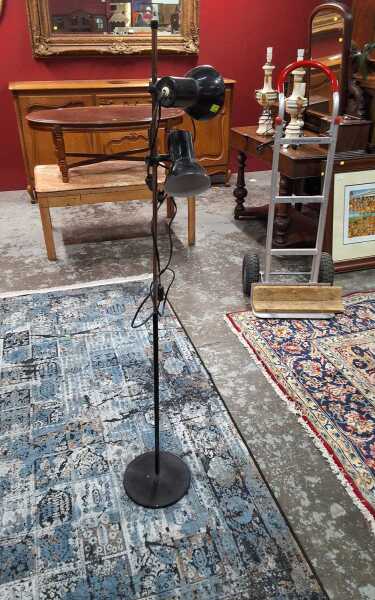 STANDARD LAMP