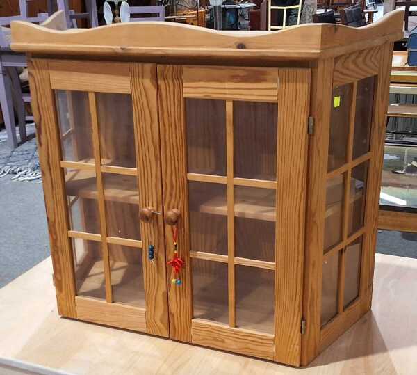 WAALL CABINET