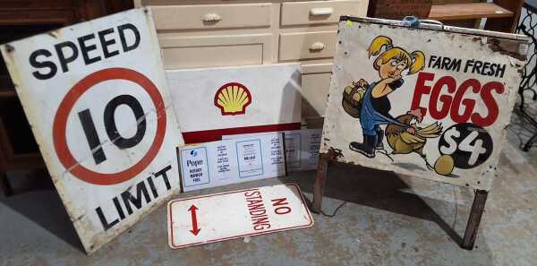 SIGNAGE LOT