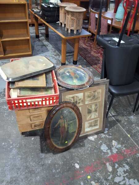 PICTURE FRAMES