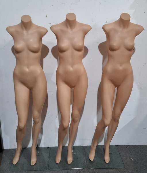 MANNEQUINS