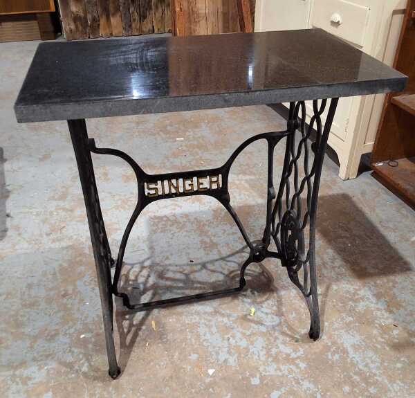 HALL CONSOLE