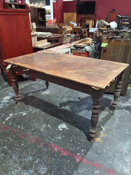 KITCHEN TABLE