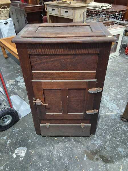 ICE CHEST