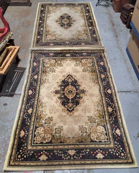 RUGS