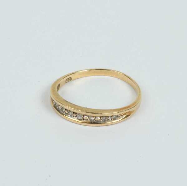 DIAMOND RING