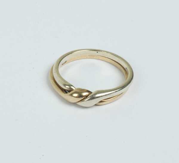 GOLD RING