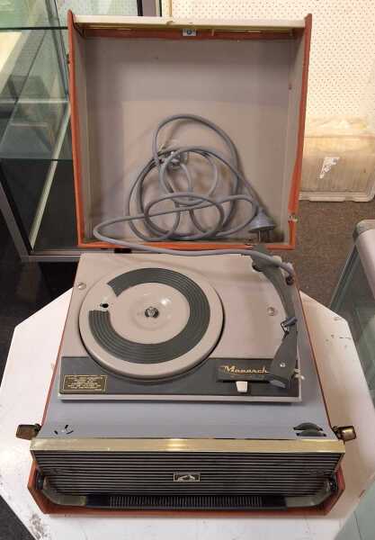 HMV RECORD PLAYER
