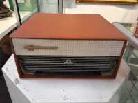 HMV RECORD PLAYER - 2